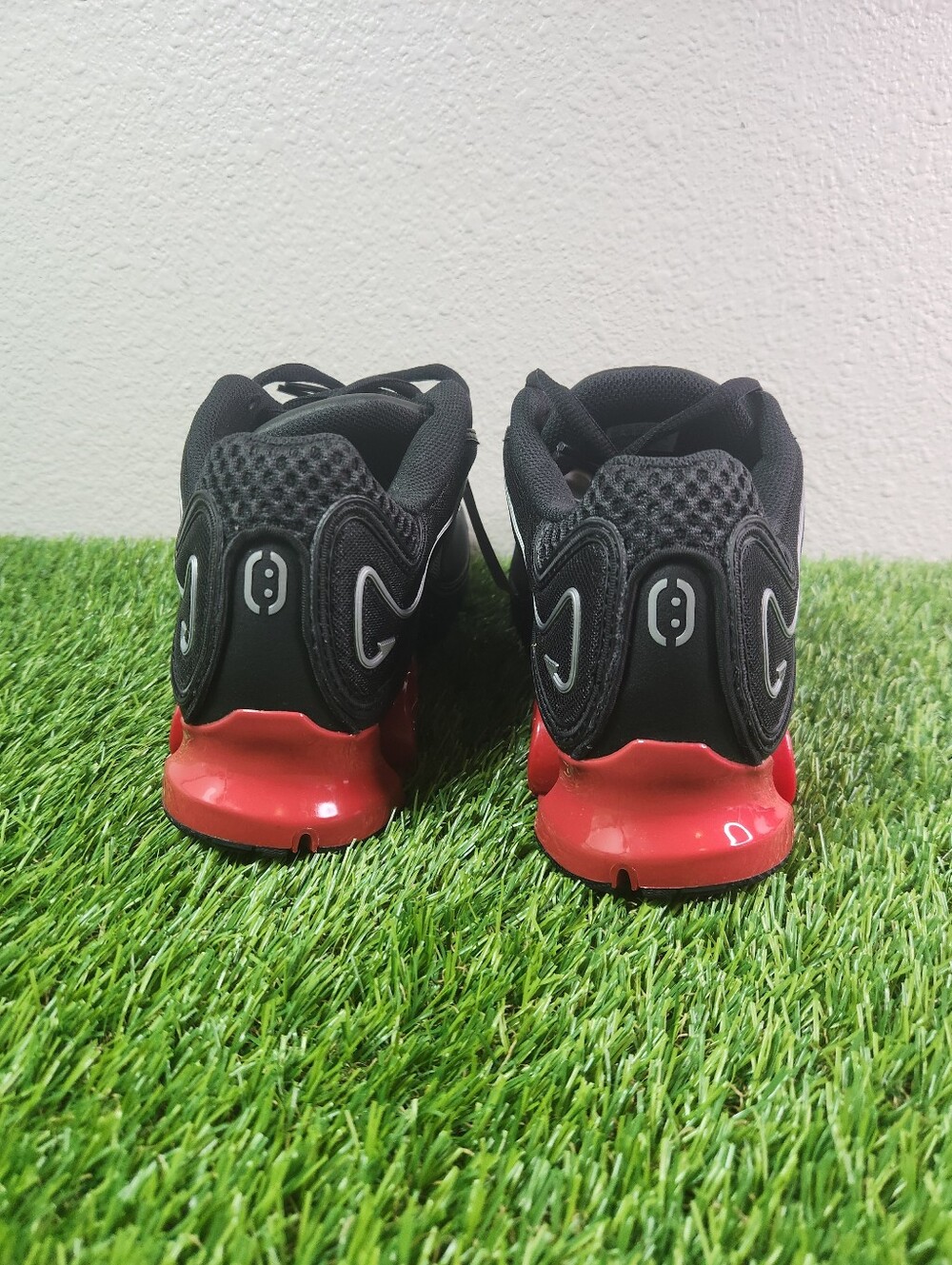 Mens Size 10.5 Adidas Sneakers Originals Megaride 01 Black Better Scarlet JH7925 - Picture 6 of 8